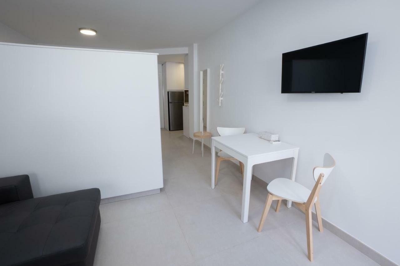 Apartamentos Mombasa 1 Planta Nerja Εξωτερικό φωτογραφία