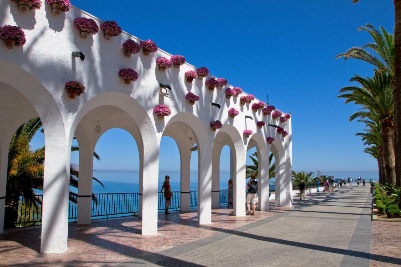 Apartamentos Mombasa 1 Planta Nerja Εξωτερικό φωτογραφία